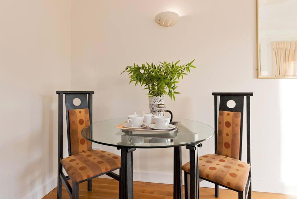 Luxury Apartment In D1 ダブリン エクステリア 写真